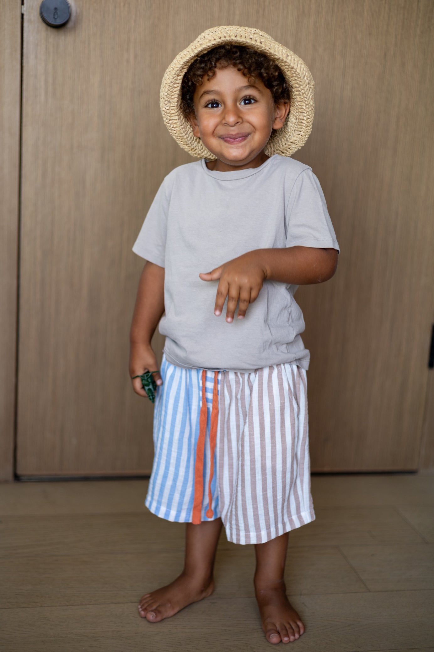 StripeStripe Shorts (Beige & Pink)